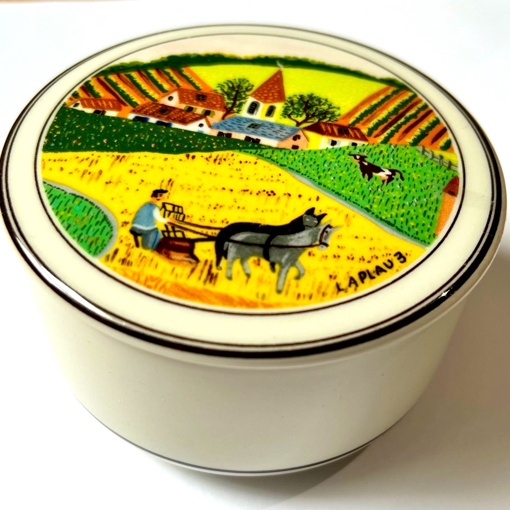 Cute dish with lid; farmhouse decor. Dishwasher safe. Made in Luxembourg